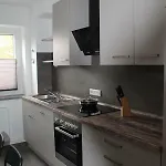 Апартаменты Schlafschoen Monteurunterkunft Bohlen (Saxony)