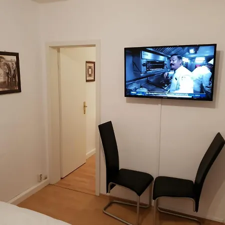 Schlafschoen Monteurunterkunft アパート Böhlen
